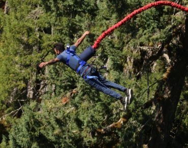 Pourquoi faire le saut à l'élastique pendant vos vacances